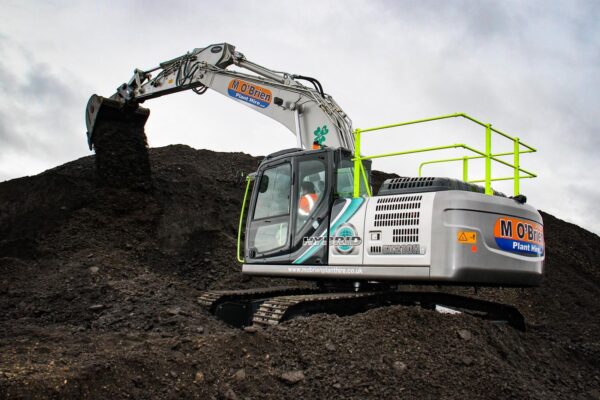 Kobelco SK210H (22 Tonne Hybrid Excavator)