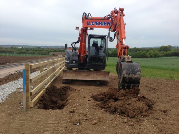 Hitachi ZX85 Knuckleboom (8 Tonne Excavator)