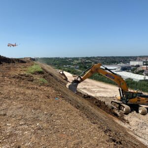 Hyundai HX480 Excavator