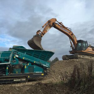 Powerscreen 1400X 3 way screener