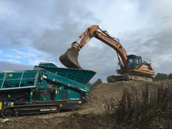 Powerscreen 1400X 3 way screener