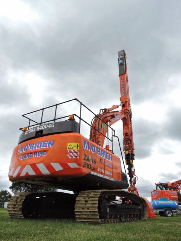 Hitachi ZX210 Telescopic Excavator
