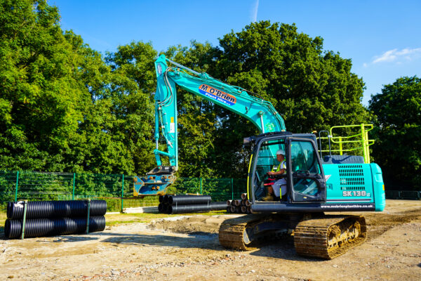 Kobelco SK130 (14 Tonne Excavator)
